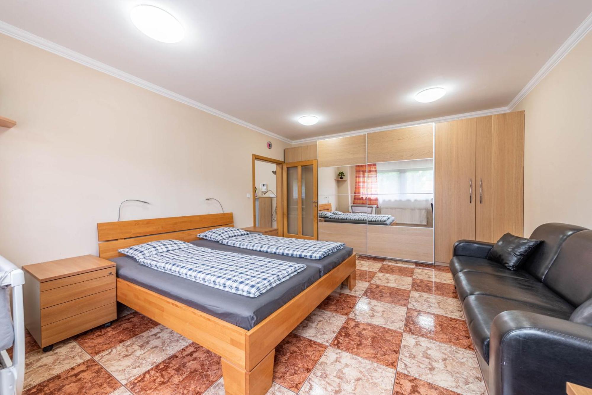 Apartmán blizko centra Prahy Praga Exterior foto